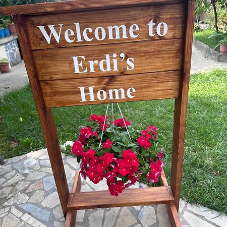 Erdi'S Home เบราท ภายนอก รูปภาพ
