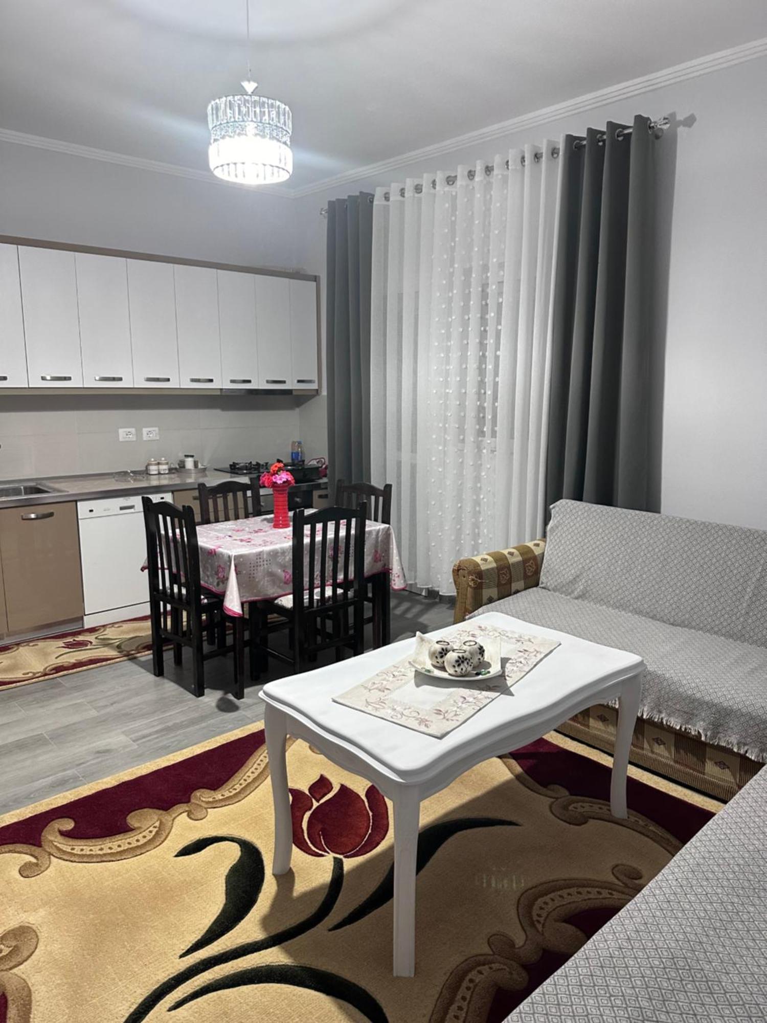 Erdi'S Home เบราท ภายนอก รูปภาพ