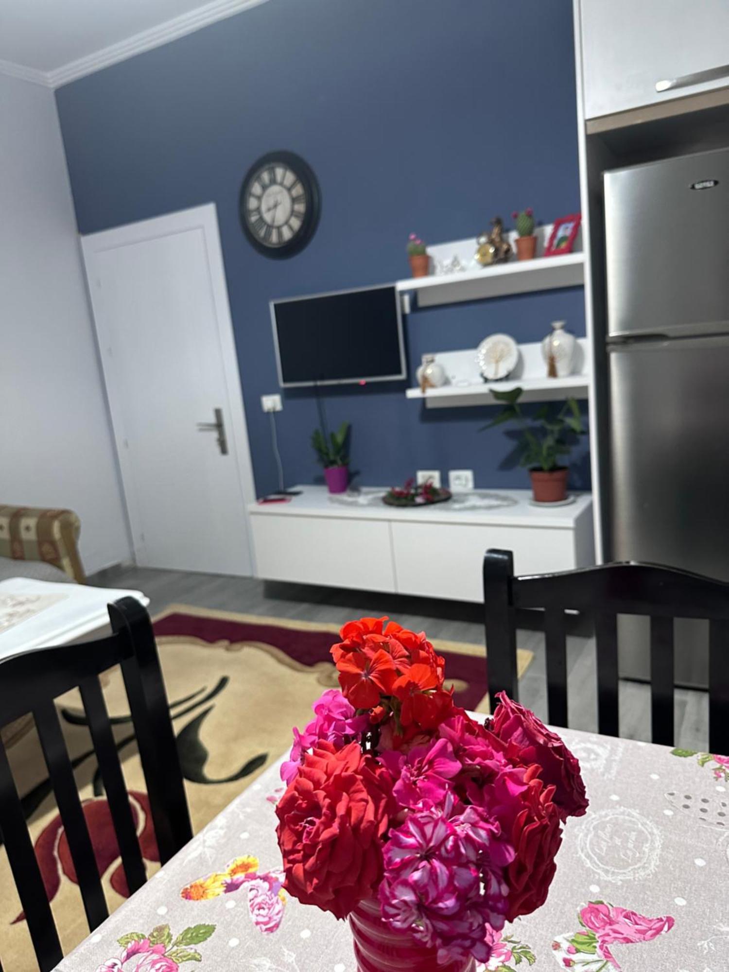 Erdi'S Home เบราท ภายนอก รูปภาพ
