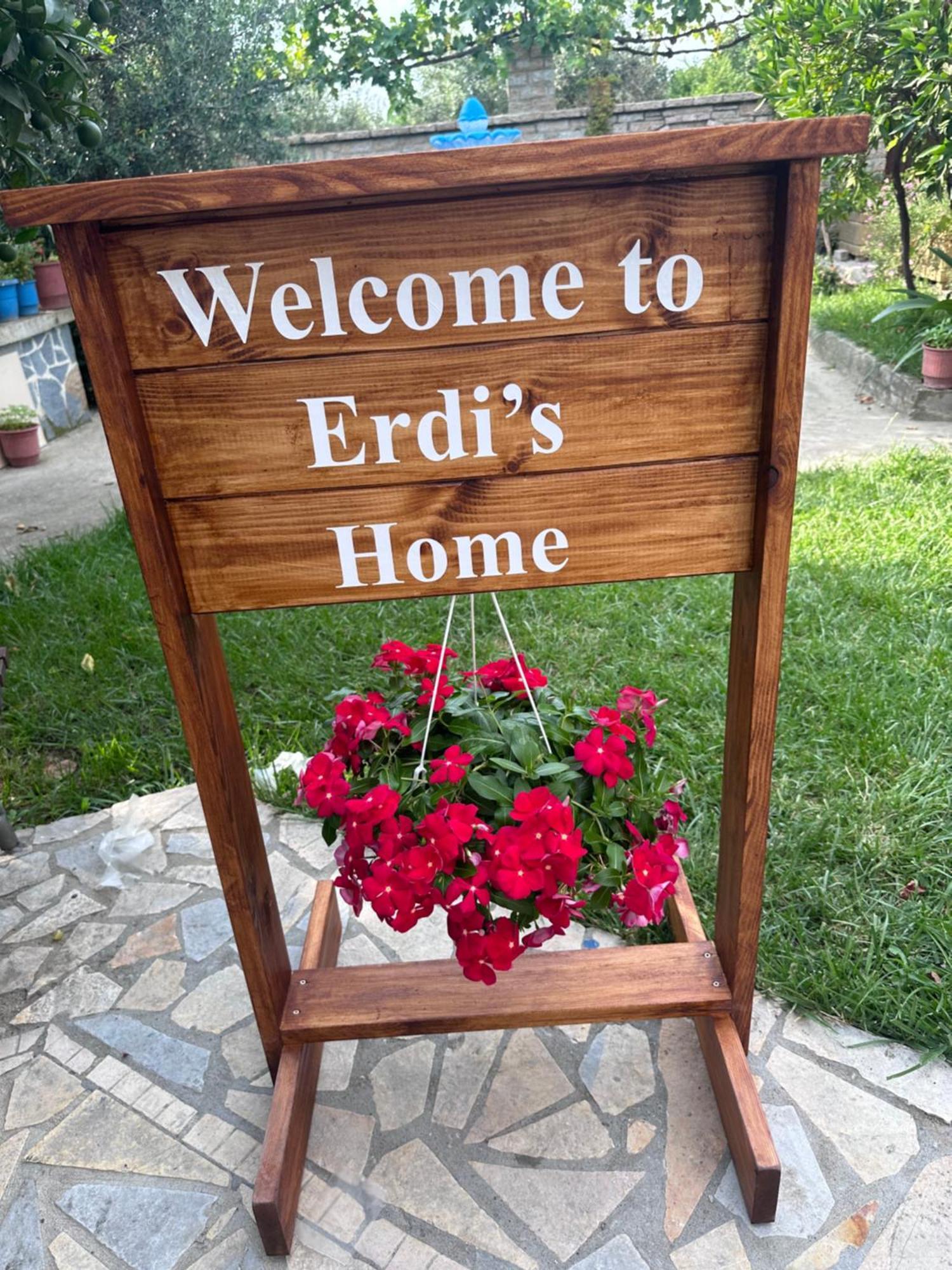 Erdi'S Home เบราท ภายนอก รูปภาพ